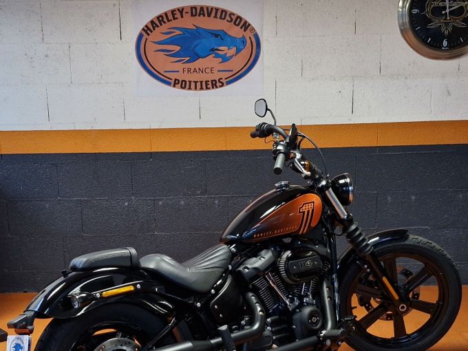 HARLEY-DAVIDSON SOFTAIL STREET BOB 1868 4