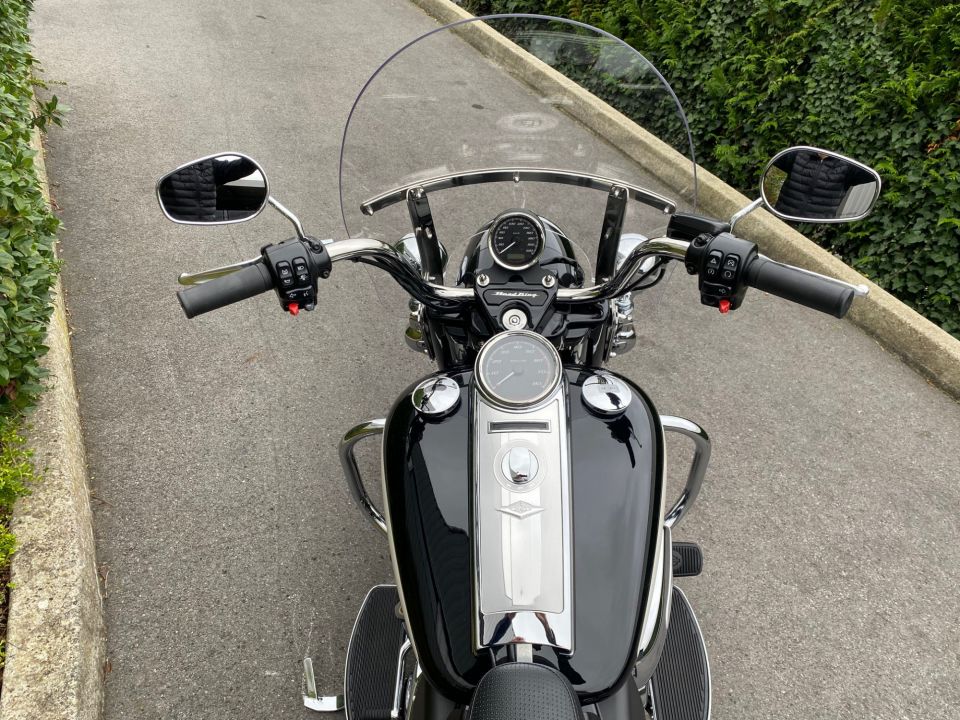 HARLEY-DAVIDSON TOURING ROAD KING 1868 POLICE 4