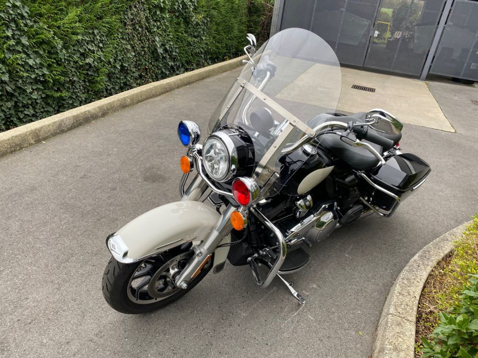 HARLEY-DAVIDSON TOURING ROAD KING 1868 POLICE 4