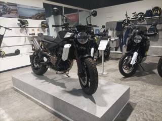 HUSQVARNA SVARTPILEN 801 - 2024