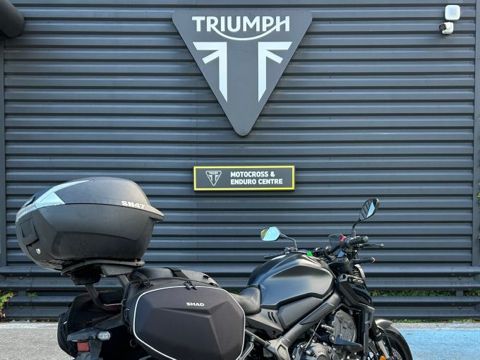 HONDA CB 650 R 4