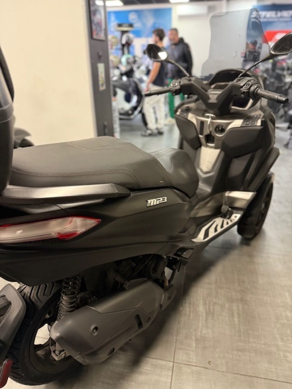 PIAGGIO MP3 530 HPE EXCLUSIVE 4