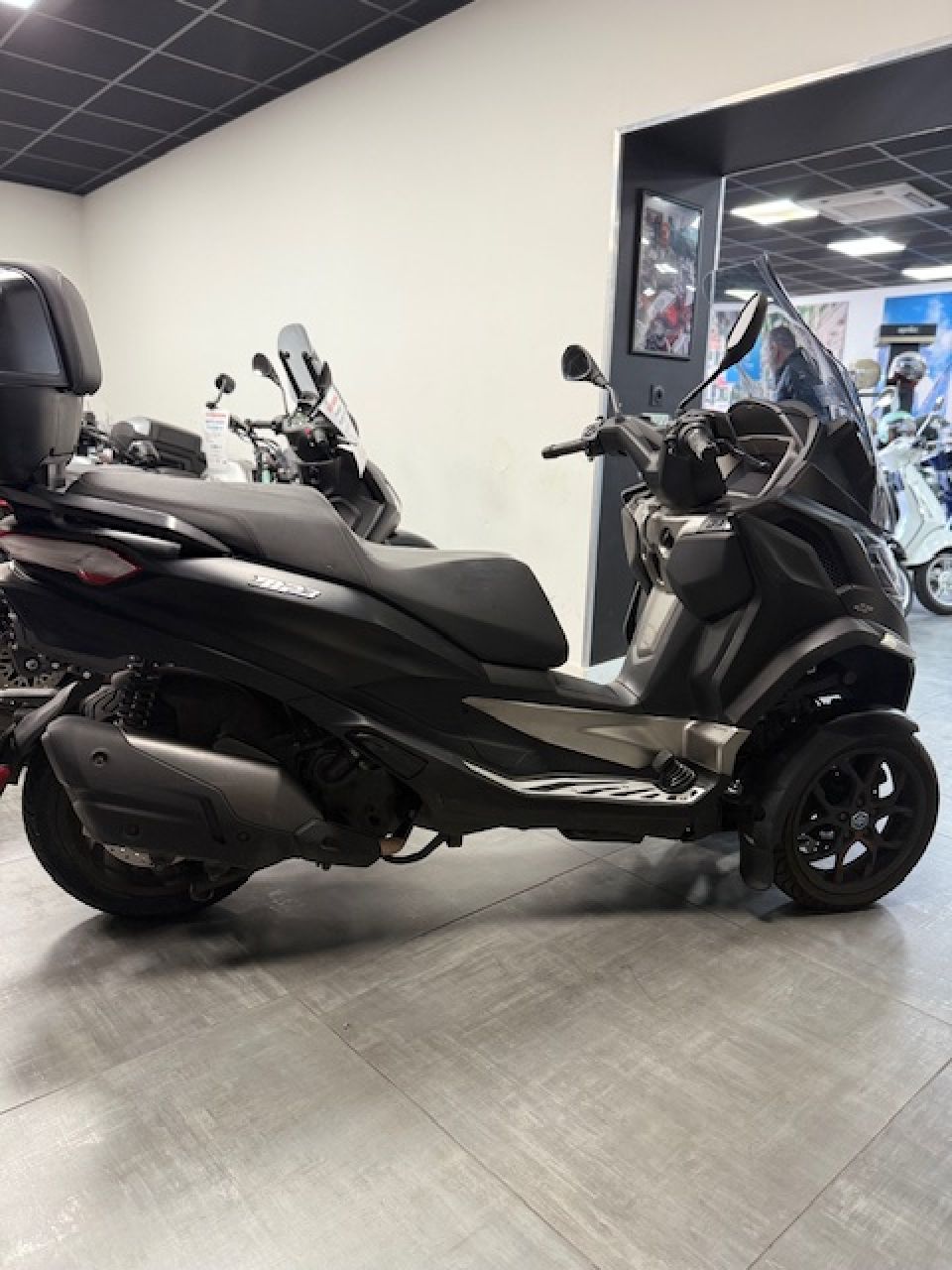 PIAGGIO MP3 530 HPE EXCLUSIVE 4