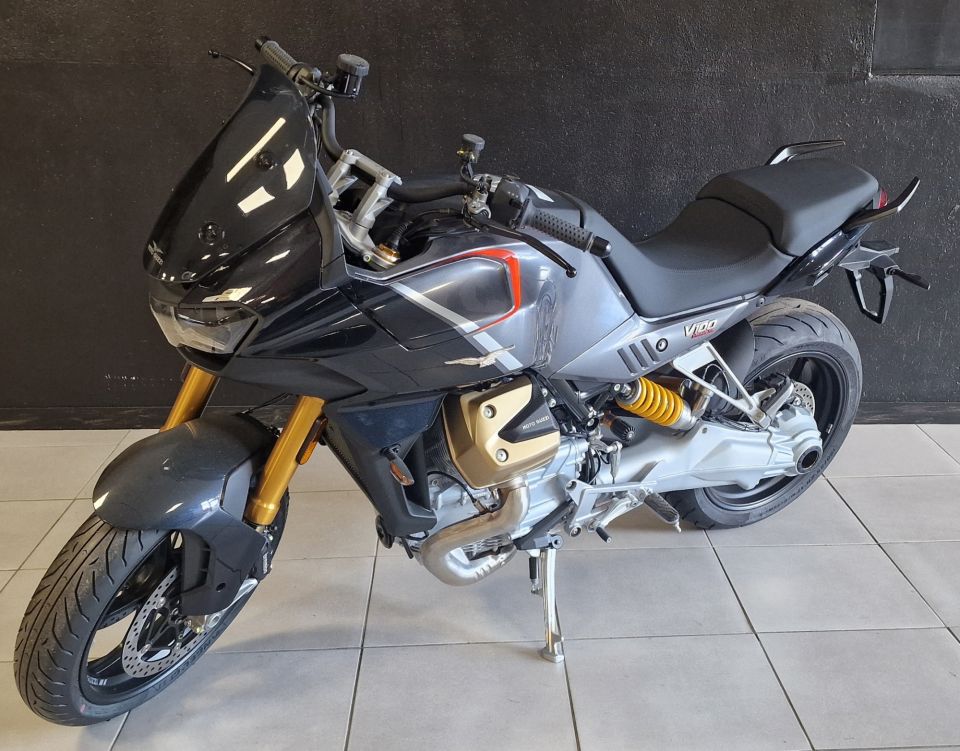 MOTO GUZZI V100  MANDELLO 4