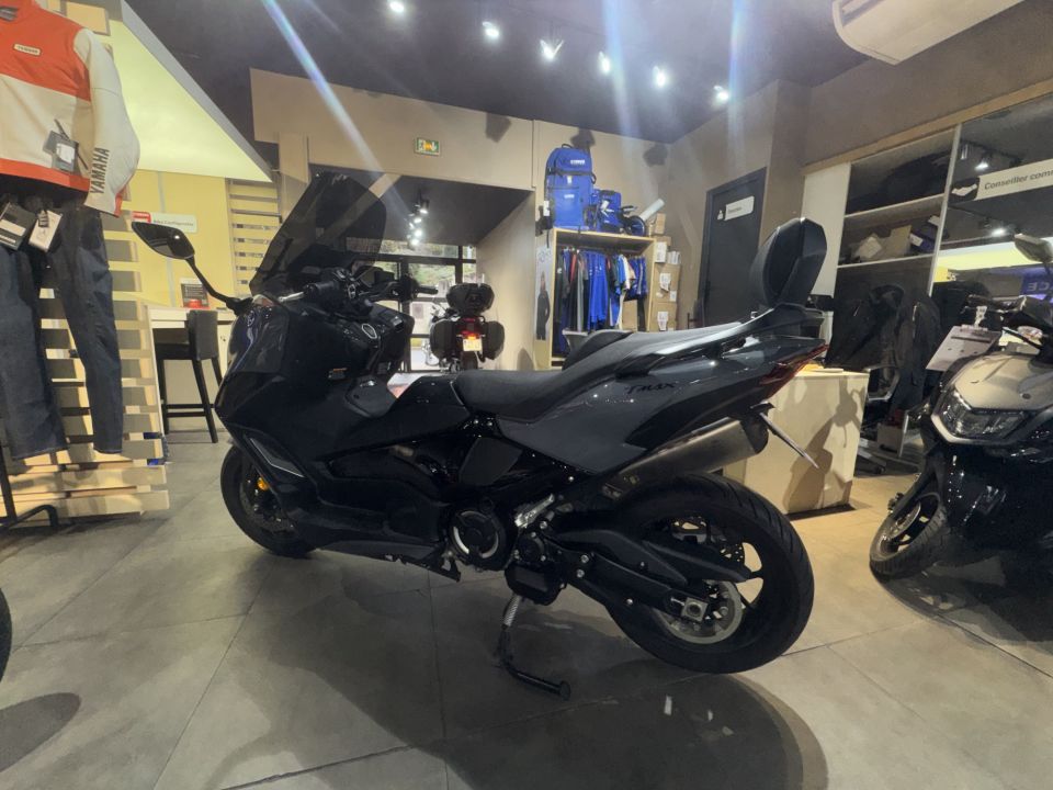 YAMAHA XP T-MAX 560 TECH MAX 4
