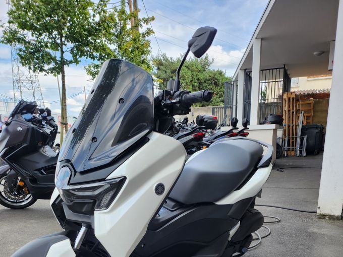 YAMAHA NMAX 125 4