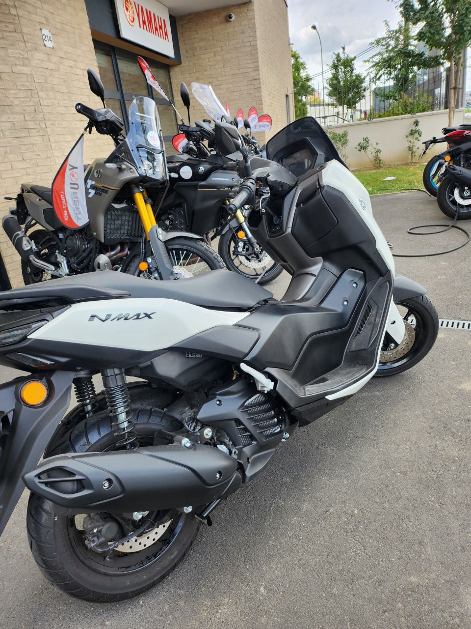 YAMAHA NMAX 125 4