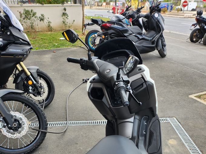 YAMAHA NMAX 125 4