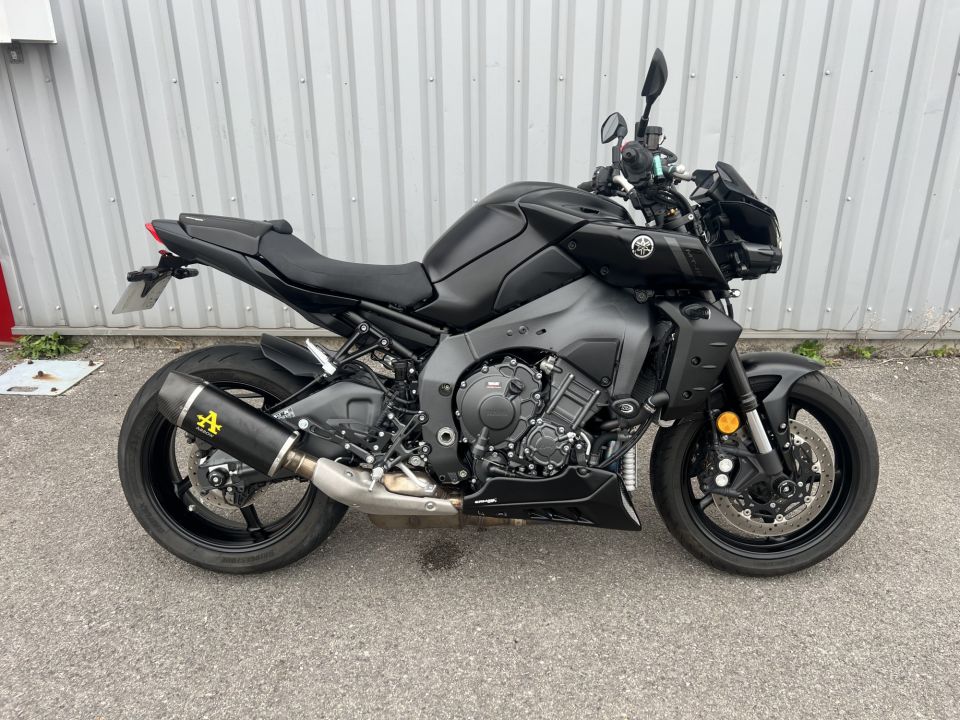 YAMAHA MT-10 4