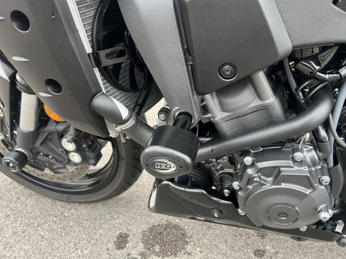 YAMAHA MT-10 4