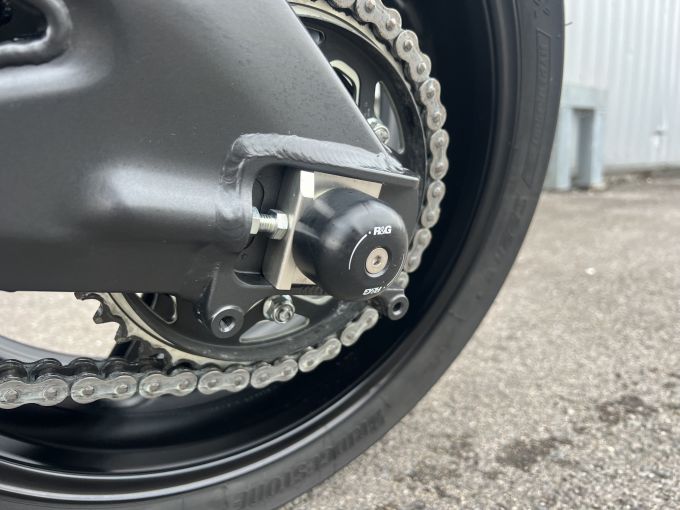 YAMAHA MT-10 4