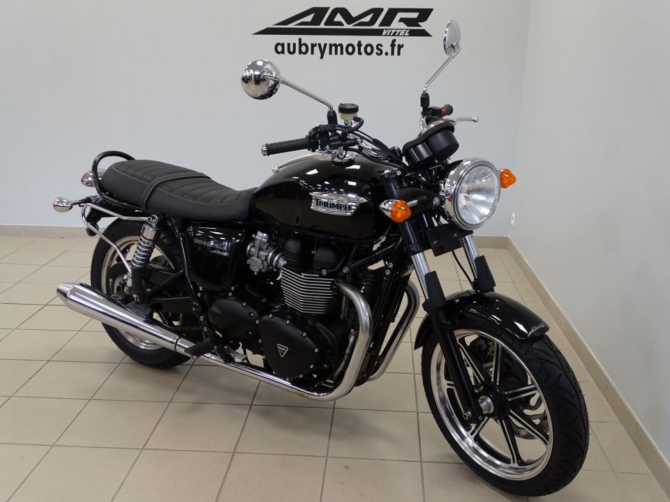 TRIUMPH BONNEVILLE 865 SE 4