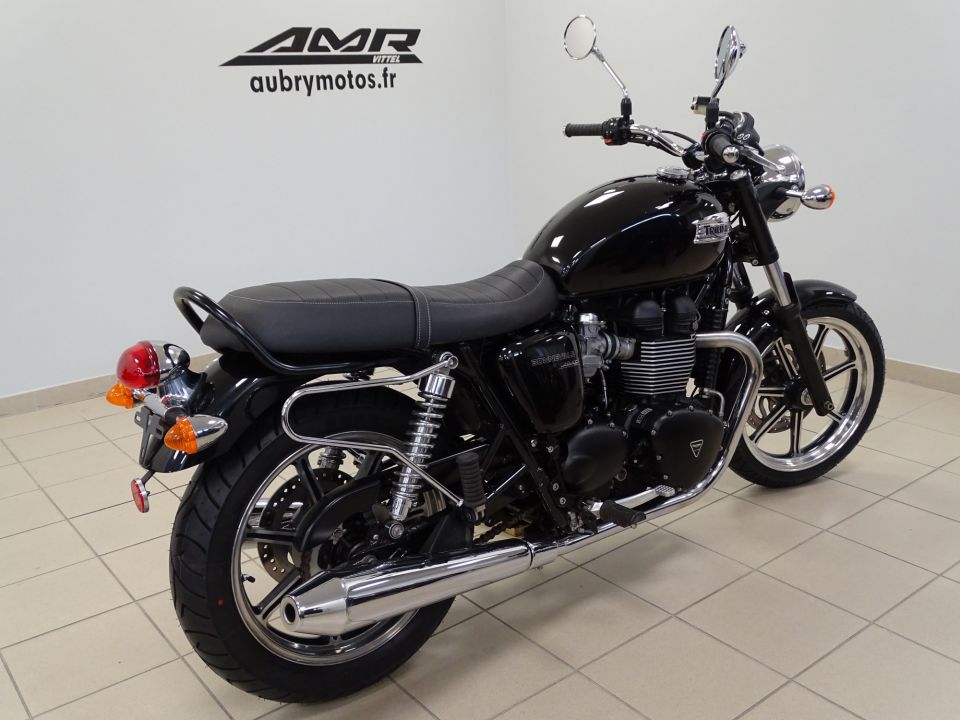 TRIUMPH BONNEVILLE 865 SE 4