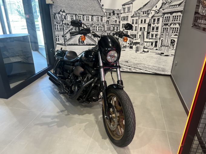 HARLEY-DAVIDSON DYNA LOW RIDER 1800 S 4
