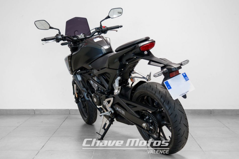 HONDA CB125R 4