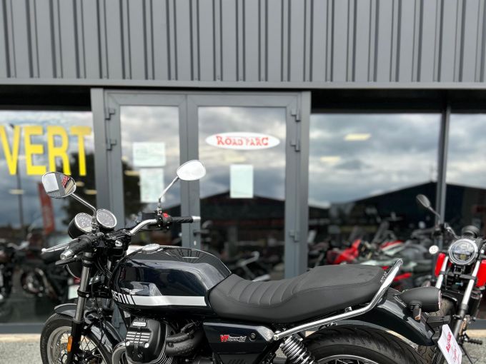 MOTO GUZZI V7 SPECIAL 4