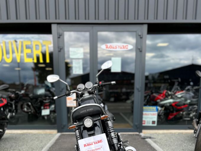 MOTO GUZZI V7 SPECIAL 4
