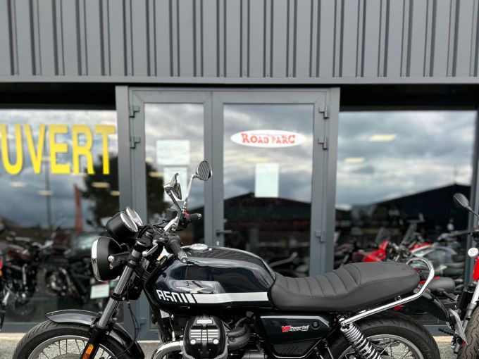 MOTO GUZZI V7 SPECIAL 4