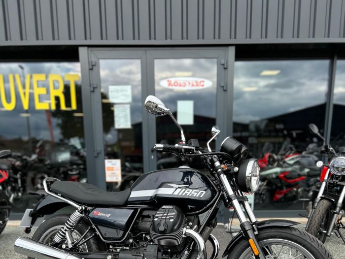 MOTO GUZZI V7 SPECIAL 4