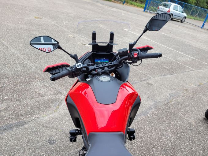 YAMAHA TRACER 7 4
