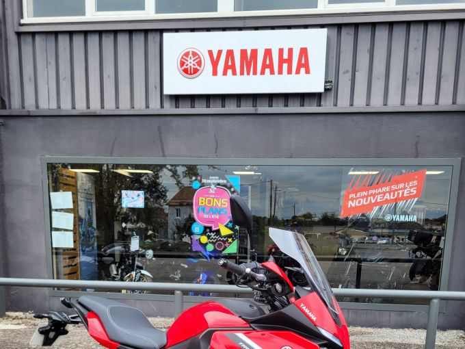 YAMAHA TRACER 7 4