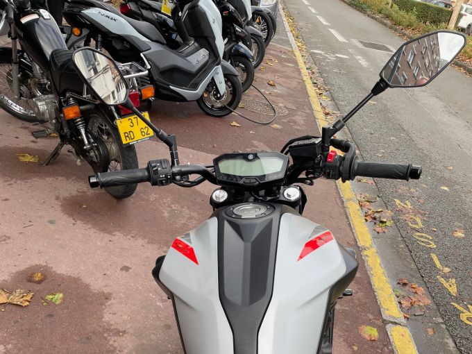 YAMAHA MT 07  MT07 A2 4