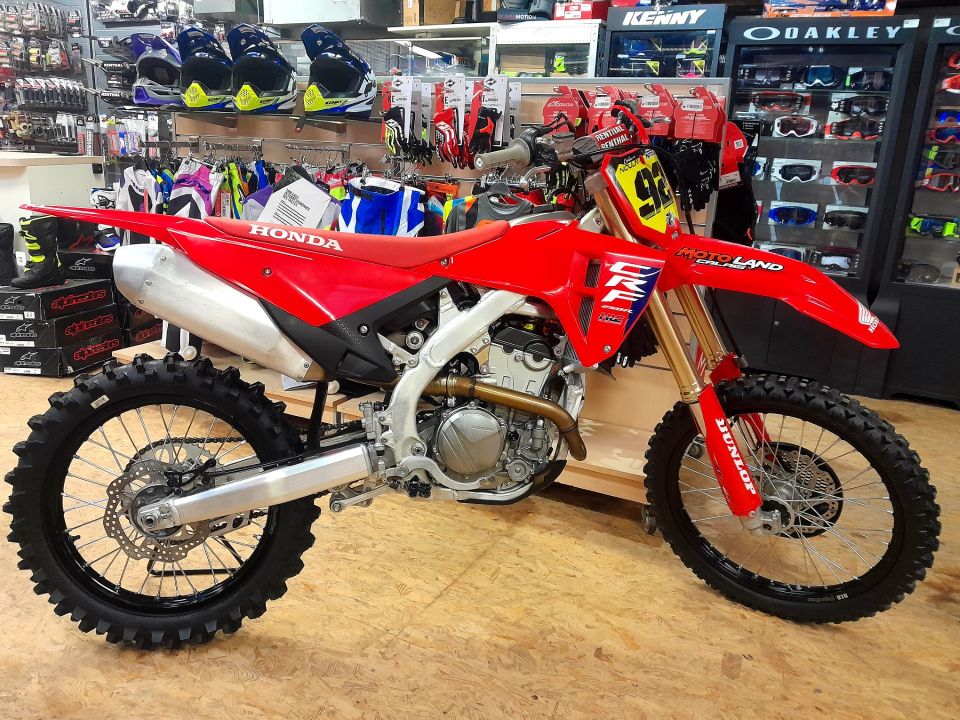 HONDA CRF 250 R (140 €/mois)* 4