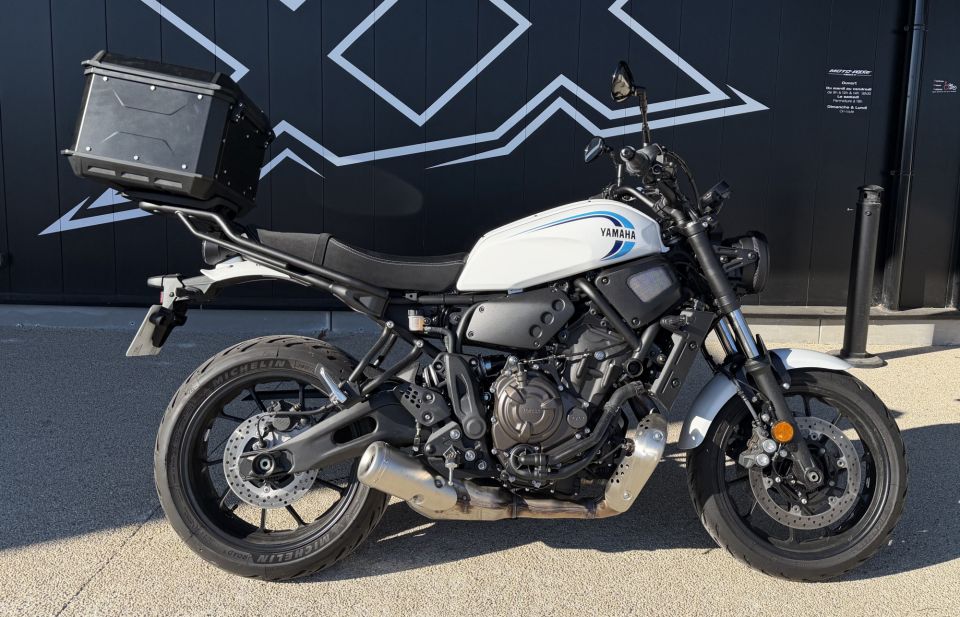 YAMAHA XSR 700 4