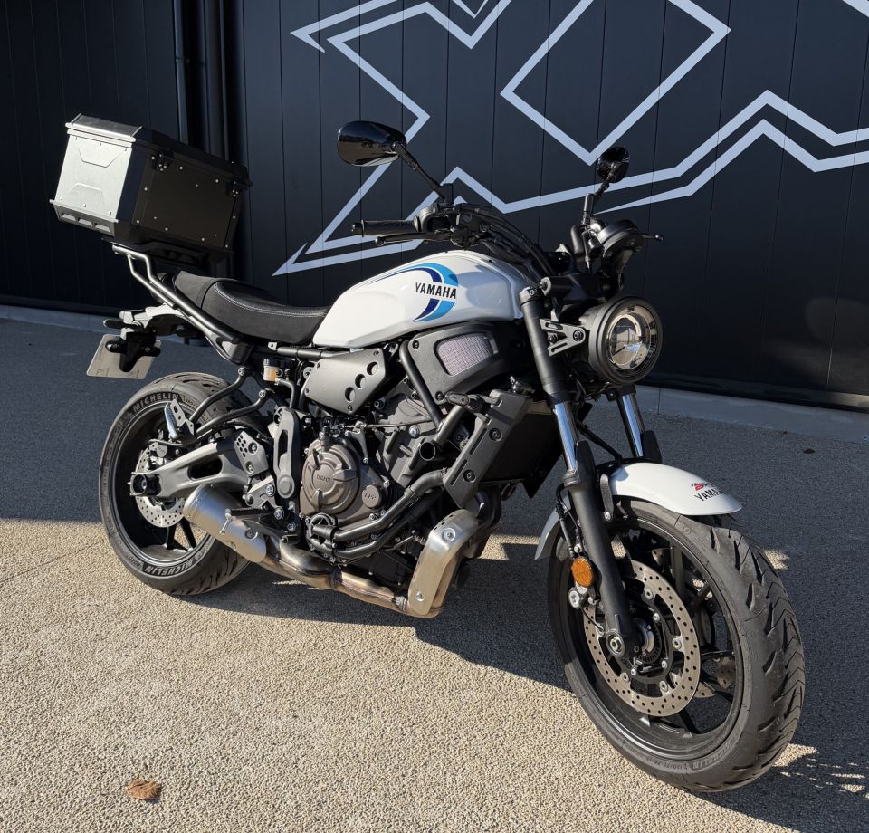 YAMAHA XSR 700 4