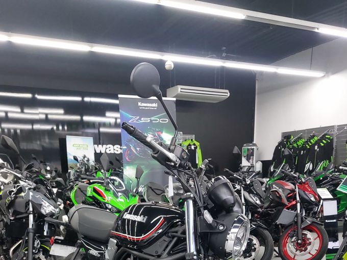 KAWASAKI Z 650 RS 4
