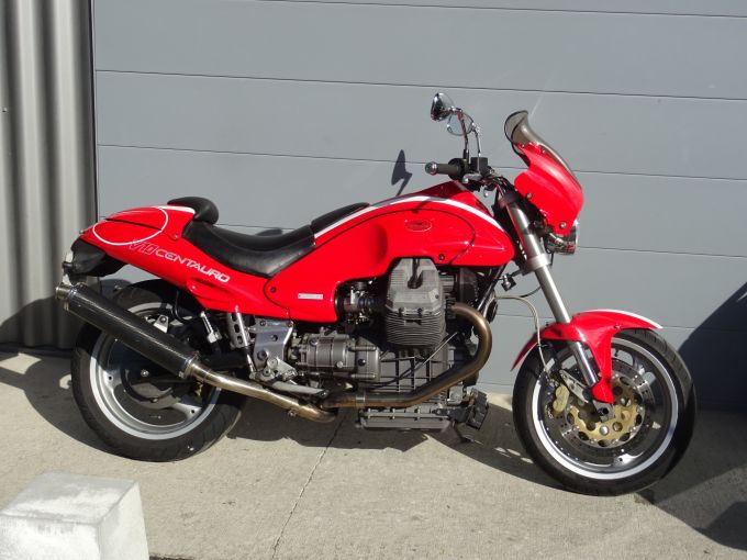 MOTO GUZZI V10 4