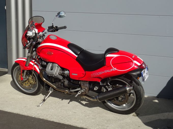 MOTO GUZZI V10 4