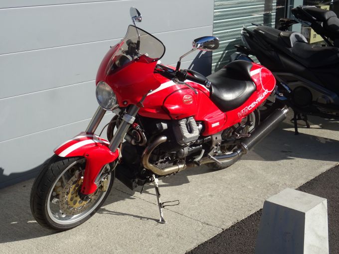 MOTO GUZZI V10 4