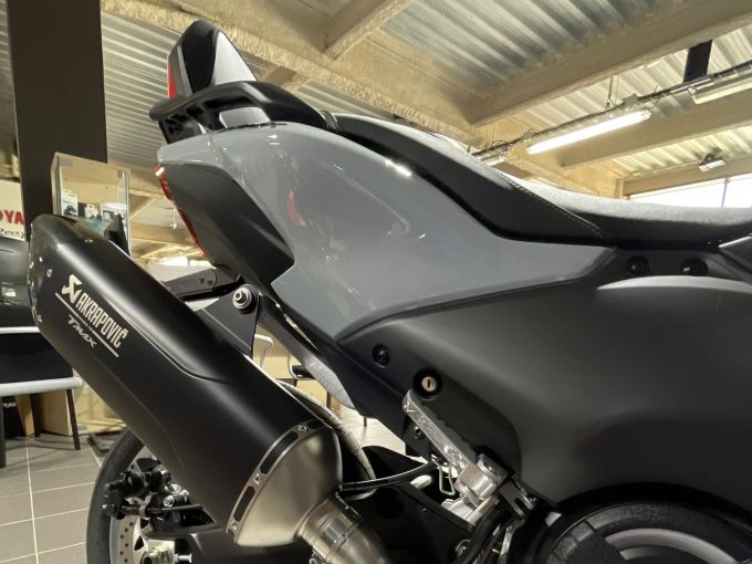 YAMAHA XP T-MAX 560 TECH MAX 4