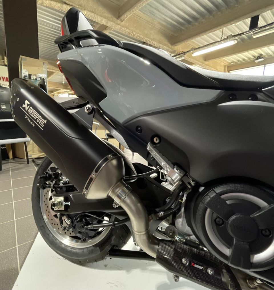 YAMAHA XP T-MAX 560 TECH MAX 4