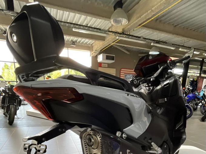 YAMAHA XP T-MAX 560 TECH MAX 4
