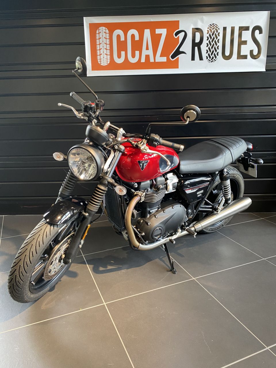 TRIUMPH SPEED TWIN 900 4