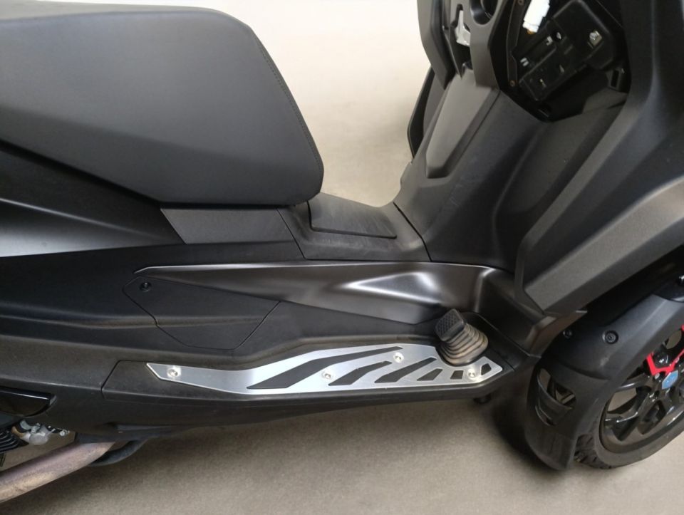PIAGGIO MP3 400 RST SPORT 4