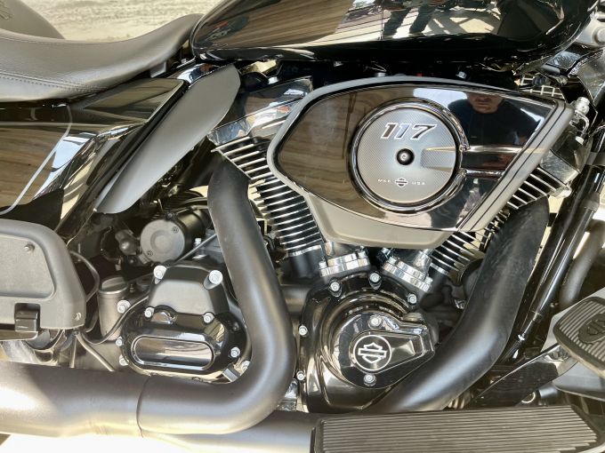 HARLEY-DAVIDSON TOURING STREET GLIDE 1923 4