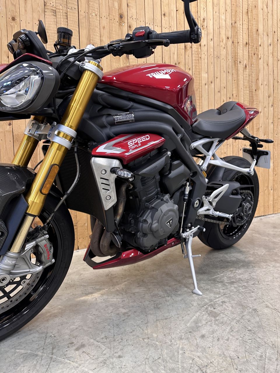 TRIUMPH SPEED TRIPLE 1200 RS 4