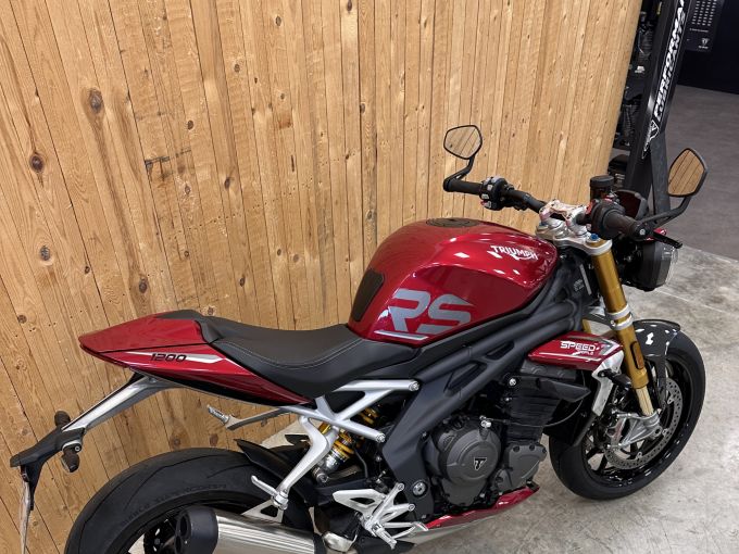 TRIUMPH SPEED TRIPLE 1200 RS 4