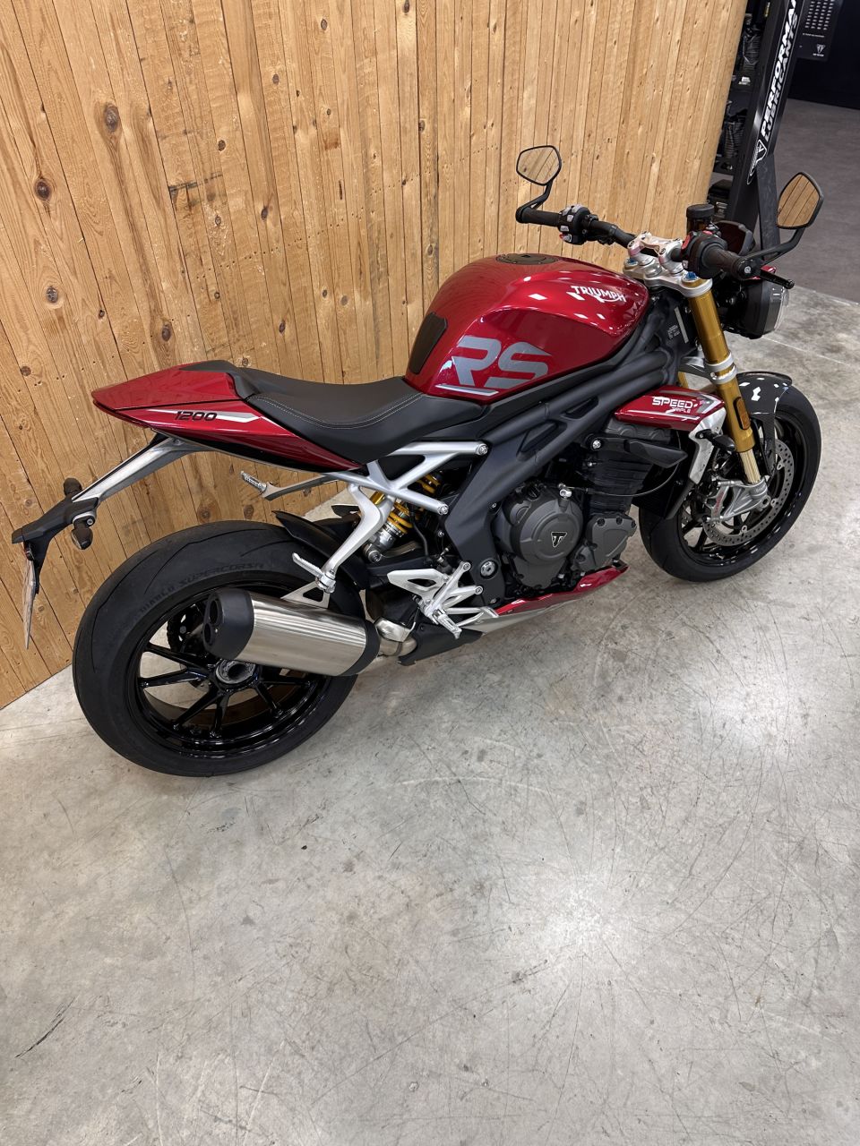 TRIUMPH SPEED TRIPLE 1200 RS 4