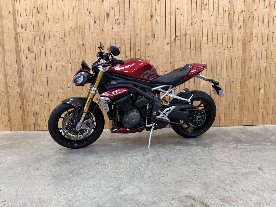 TRIUMPH SPEED TRIPLE 1200 RS 4