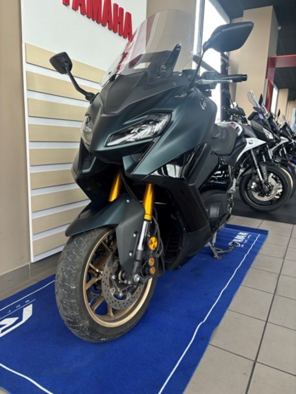 YAMAHA XP T-MAX 560 TECH MAX 4