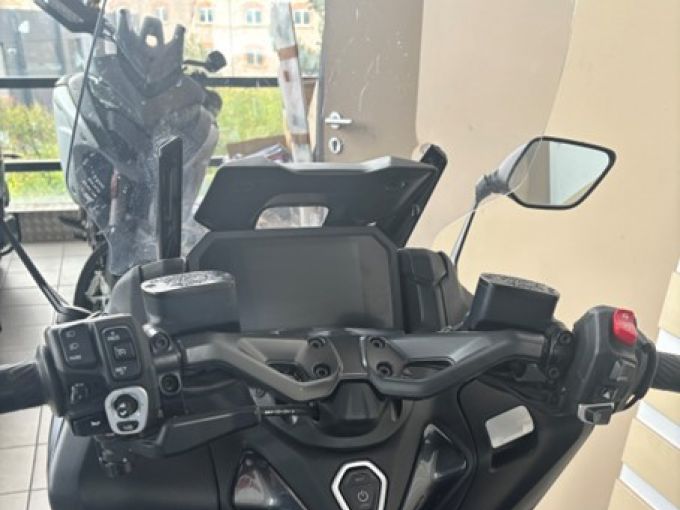 YAMAHA XP T-MAX 560 TECH MAX 4