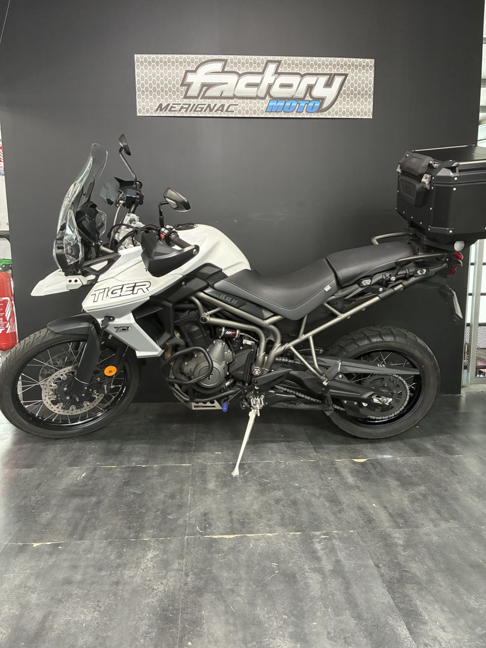 TRIUMPH TIGER 800 XCA 4