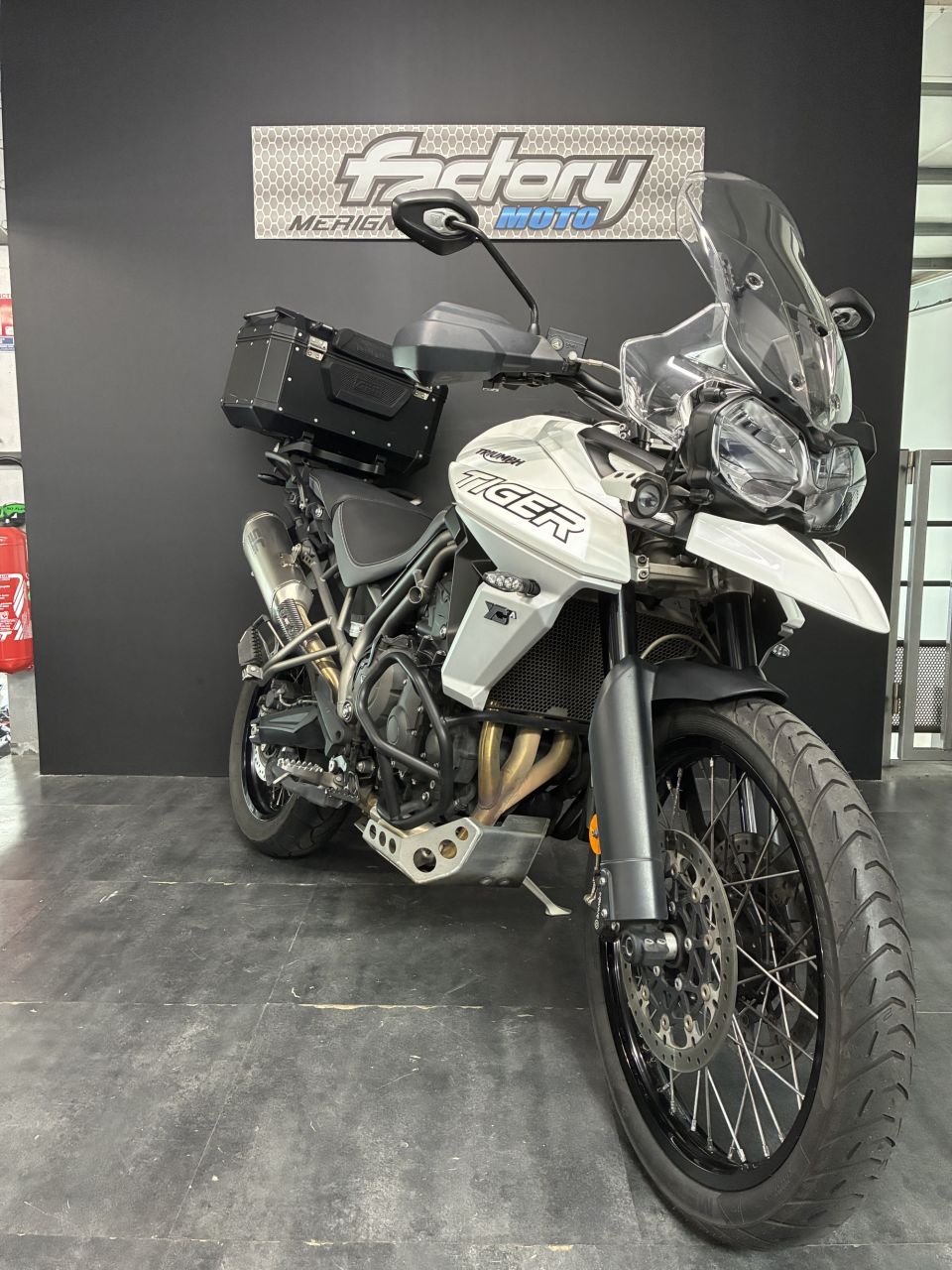 TRIUMPH TIGER 800 XCA 4