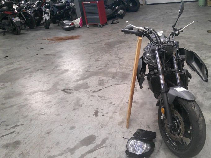 YAMAHA MT-07 4