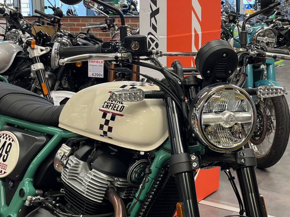 ROYAL ENFIELD BEAR 650 4