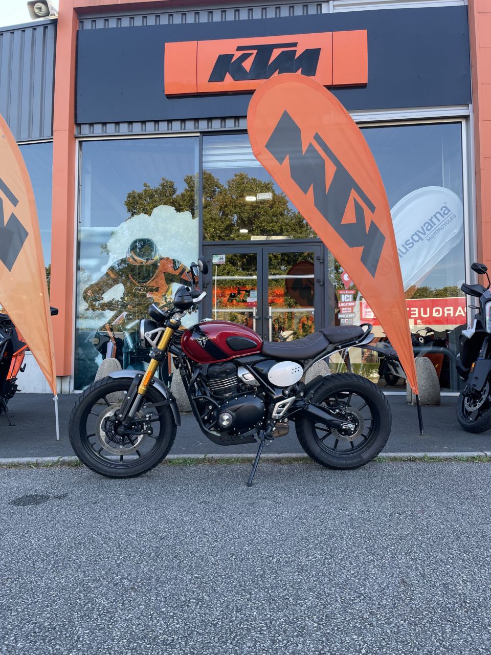 TRIUMPH Scrambler 400 X 4